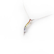 Load image into Gallery viewer, Wave 18K/750 white gold necklace with natural sapphire