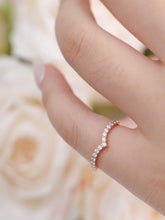 Load image into Gallery viewer, "Simple Lines" 18K natural white diamond linear V-shaped diamond ring