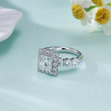 Load image into Gallery viewer, 18K natural pear-shaped diamond ring