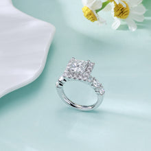 Load image into Gallery viewer, 18K natural pear-shaped diamond ring