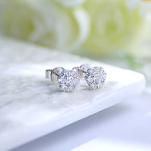 Load image into Gallery viewer, 18K natural baby's breath diamond earrings