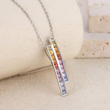 Load image into Gallery viewer, Doppio Arcobaleno 18K/750 white gold and natural sapphire pendant