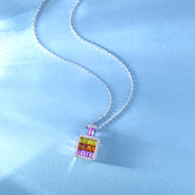 Load image into Gallery viewer, Halo 18K/750 white gold necklace with natural sapphire