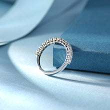 Load image into Gallery viewer, 18K natural pear-shaped diamond ring