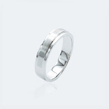 Load image into Gallery viewer, "Couple Ring" 18K light gold/princess diamond couple ring