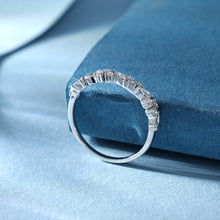 Load image into Gallery viewer, 18K natural pear-shaped diamond ring