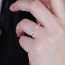 Load image into Gallery viewer, 18K natural pear-shaped diamond ring