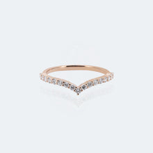 Load image into Gallery viewer, "Simple Lines" 18K natural white diamond linear V-shaped diamond ring