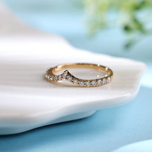 Load image into Gallery viewer, "Simple Lines" 18K natural white diamond linear V-shaped diamond ring