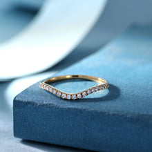 Load image into Gallery viewer, "Simple Lines" 18K natural white diamond linear V-shaped diamond ring