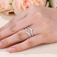 Load image into Gallery viewer, "Simple Lines" 18K natural white diamond linear double V-shaped silk scarf diamond ring