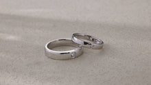 Load and play video in Gallery viewer, "Couple Ring" 18K rotatable custom-engraved couple diamond ring
