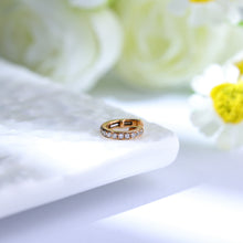 Load image into Gallery viewer, "Goddess Halo" 18K/750 white gold set with natural diamond earrings
