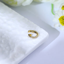 Load image into Gallery viewer, "Goddess Halo" 18K/750 white gold set with natural diamond earrings
