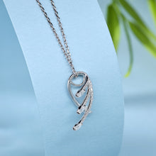 將圖片載入圖庫檢視器 18K馬眼鑽石吊墜
