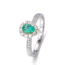 將圖片載入圖庫檢視器 18K梨形綠寶石圍石鑽石戒指

