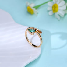 將圖片載入圖庫檢視器 18K梨形綠寶石流線形戒指
