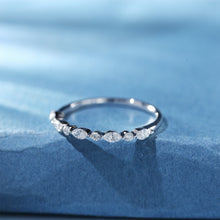 將圖片載入圖庫檢視器 18K鑲天然馬眼鑽石戒指
