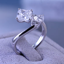 Load image into Gallery viewer, 18K natural pear-shaped diamond ring
